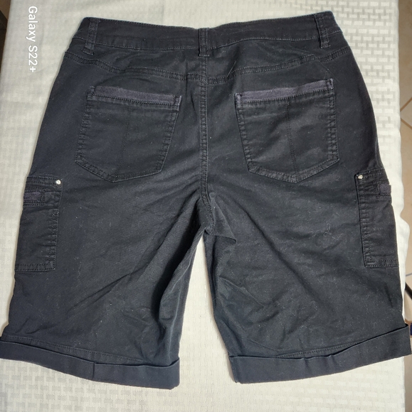 Style & Co. Black Cargo Shorts. SKU C12 - Picture 2 of 7